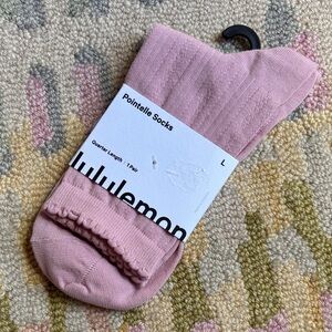 Lululemon NWT Pointelle Socks Size L Pink Haze